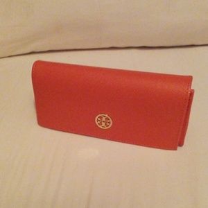🖤🖤🖤TORY BURCH EYEGLASS CASE N GLASS CLOTH CASE